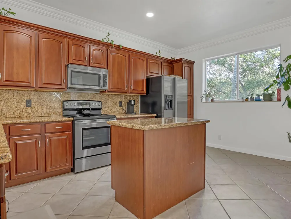 2850 S Oasis Drive Boynton Beach, FL 33426