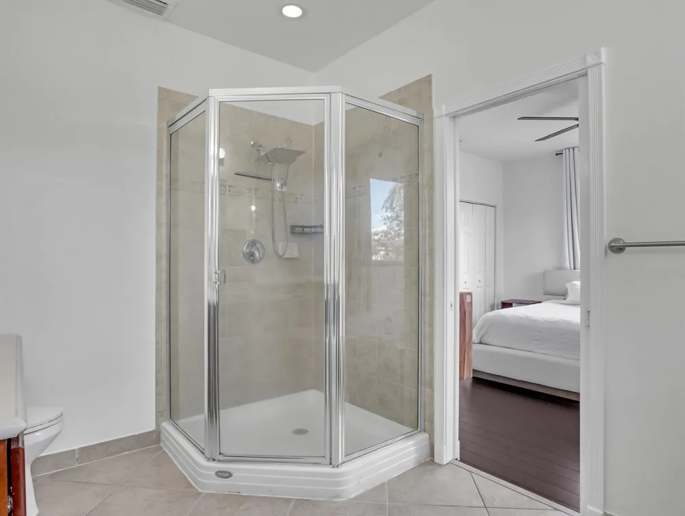 2850 S Oasis Drive Boynton Beach, FL 33426