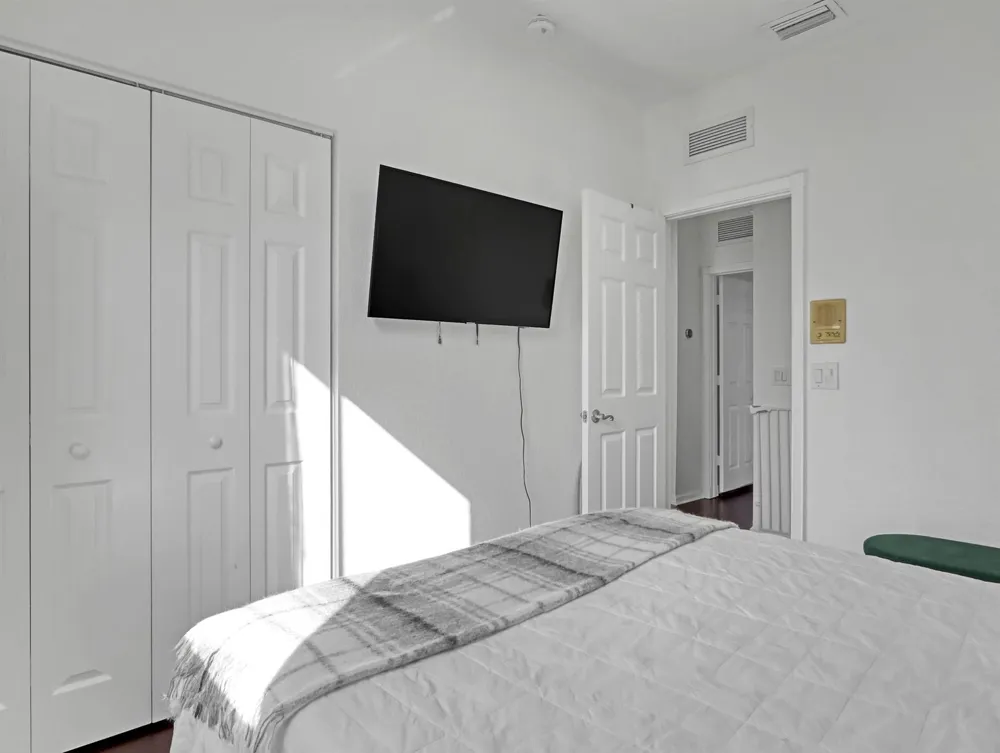 2850 S Oasis Drive Boynton Beach, FL 33426