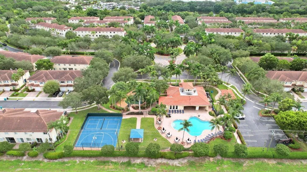 2850 S Oasis Drive Boynton Beach, FL 33426