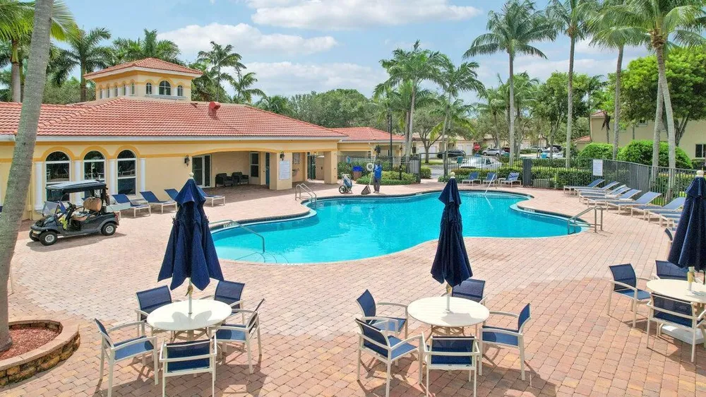 2850 S Oasis Drive Boynton Beach, FL 33426