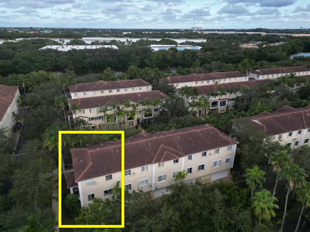 2850 S Oasis Drive Boynton Beach, FL 33426