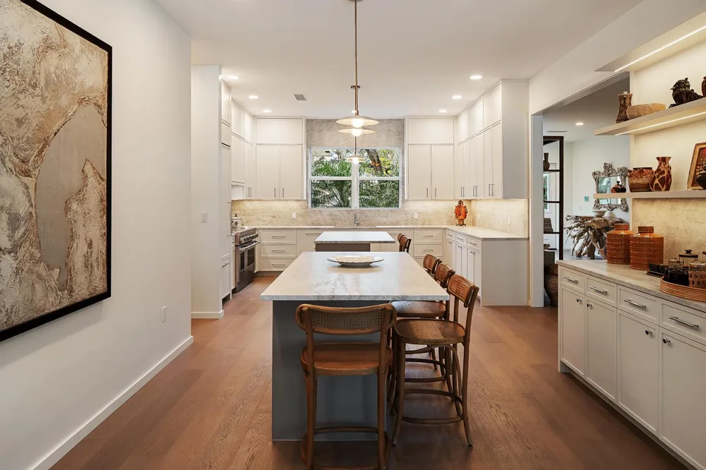 6371 SW 87th Terrace Pinecrest, FL 33156