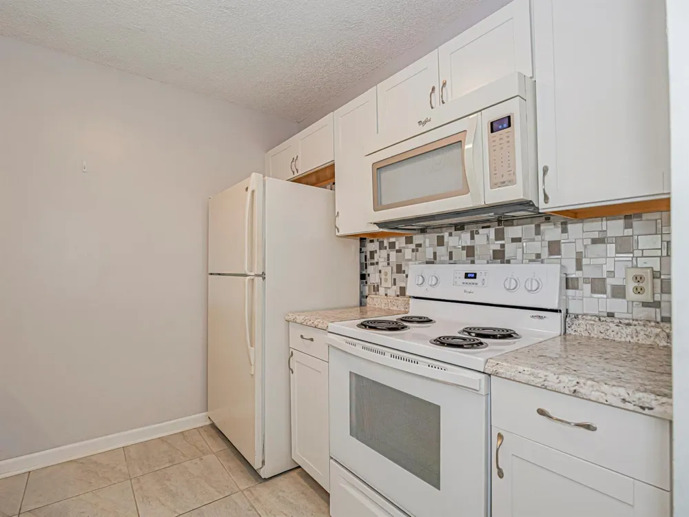 23 Plantation Drive #102 Vero Beach, FL 32966