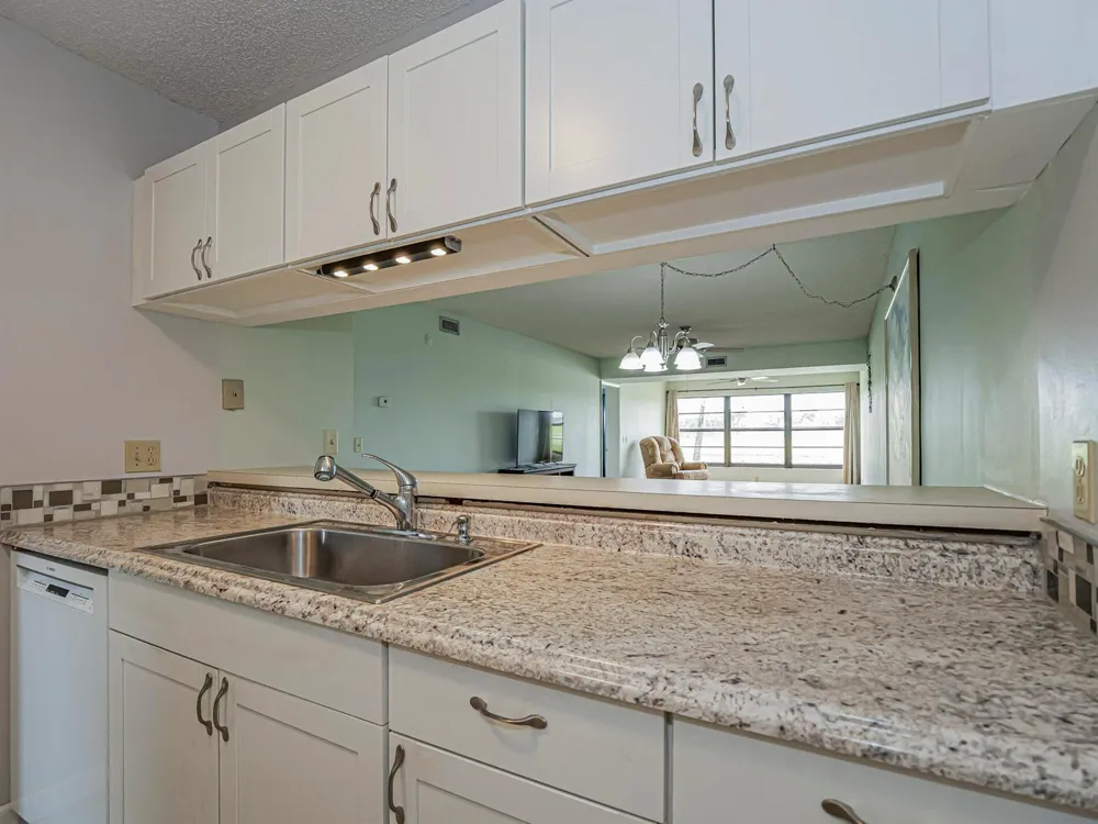 23 Plantation Drive #102 Vero Beach, FL 32966