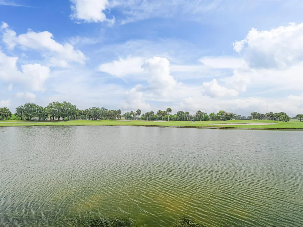 23 Plantation Drive #102 Vero Beach, FL 32966