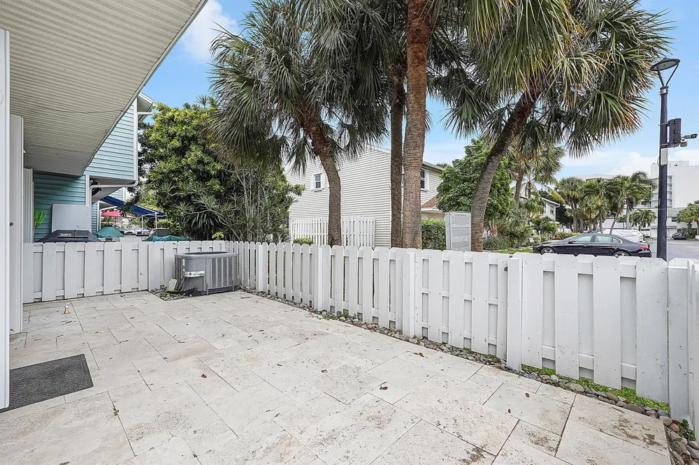 2747 NE 15th Street #2747 Pompano Beach, FL 33062