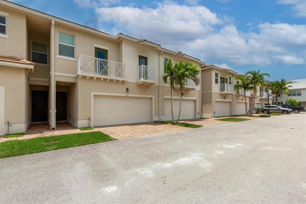63 Dogwood Court Royal Palm Beach, FL 33411