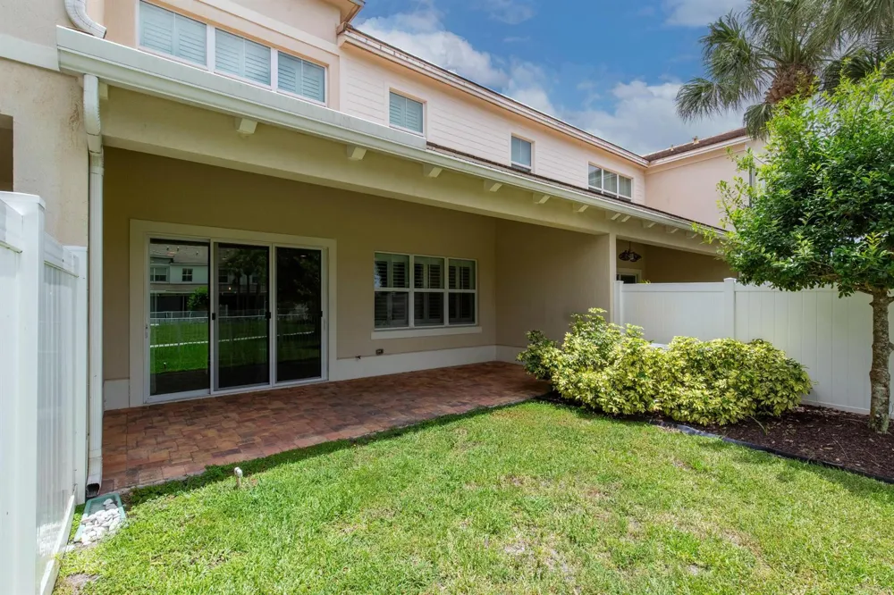 63 Dogwood Court Royal Palm Beach, FL 33411