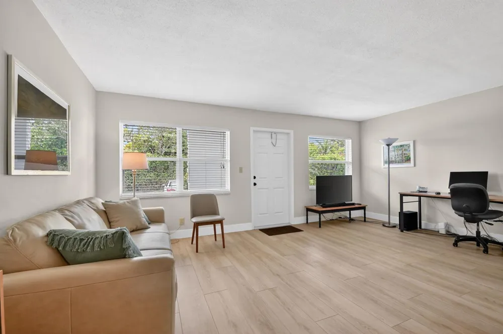 5520 Ocean Boulevard #110 Ocean Ridge, FL 33435