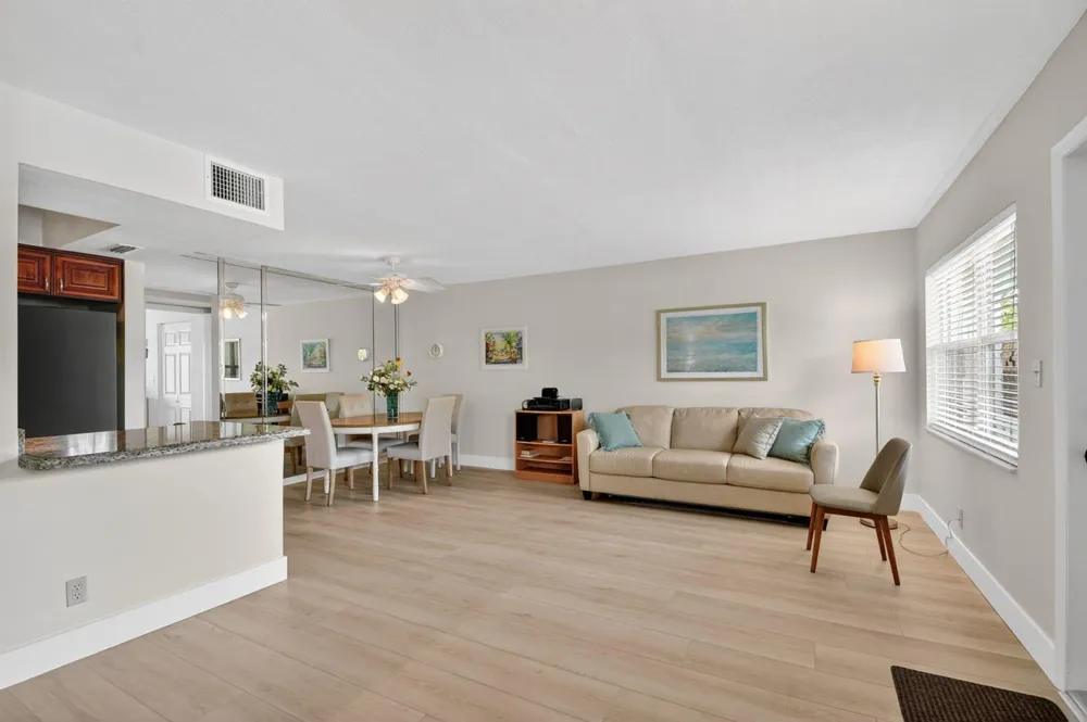 5520 Ocean Boulevard #110 Ocean Ridge, FL 33435