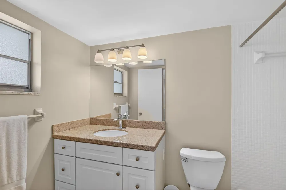 5520 Ocean Boulevard #110 Ocean Ridge, FL 33435