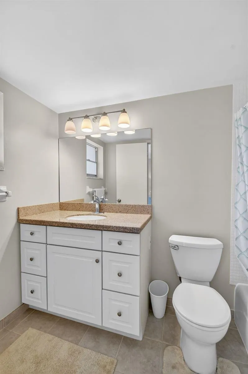 5520 Ocean Boulevard #110 Ocean Ridge, FL 33435