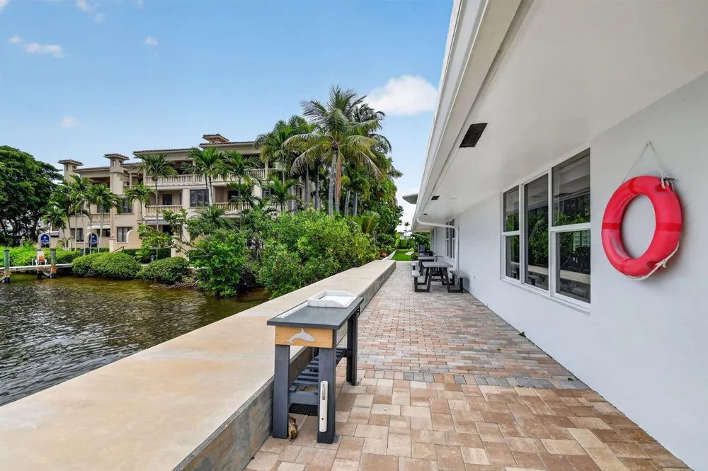 5520 Ocean Boulevard #110 Ocean Ridge, FL 33435