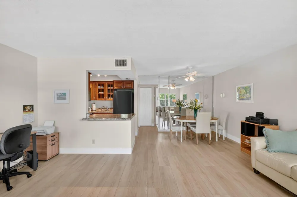 5520 Ocean Boulevard #110 Ocean Ridge, FL 33435