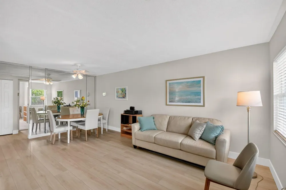 5520 Ocean Boulevard #110 Ocean Ridge, FL 33435