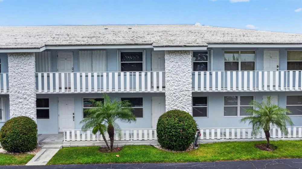 5520 Ocean Boulevard #110 Ocean Ridge, FL 33435