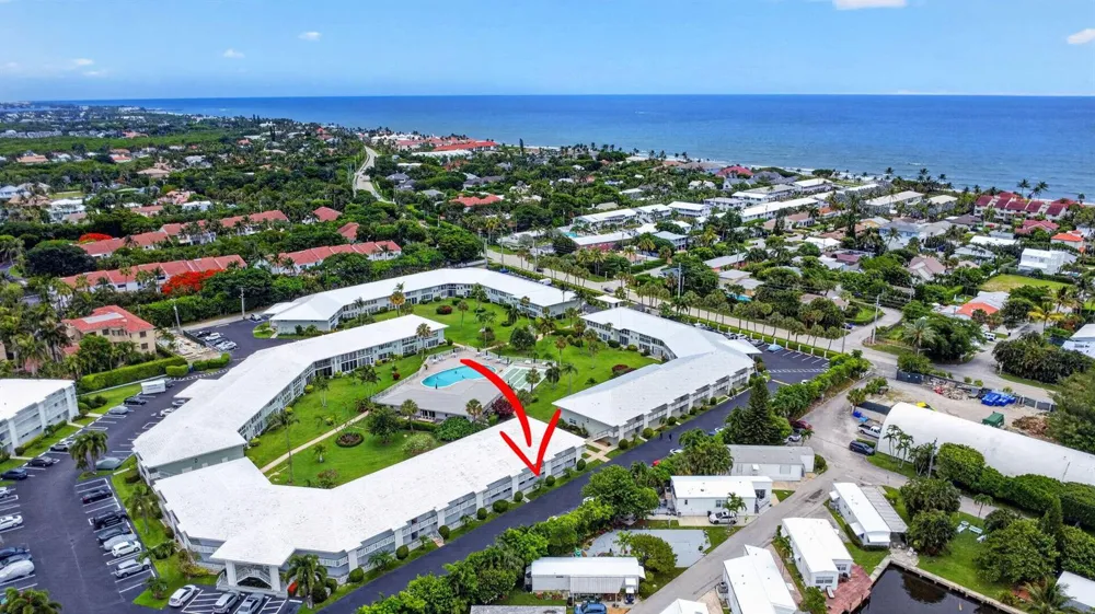 5520 Ocean Boulevard #110 Ocean Ridge, FL 33435