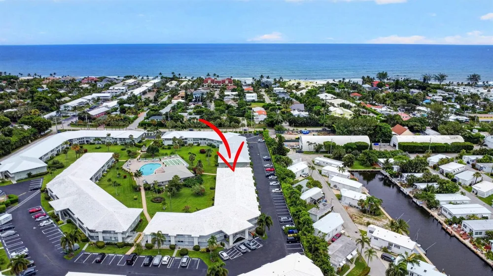 5520 Ocean Boulevard #110 Ocean Ridge, FL 33435