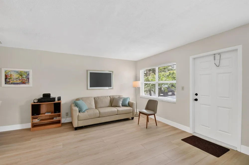 5520 Ocean Boulevard #110 Ocean Ridge, FL 33435