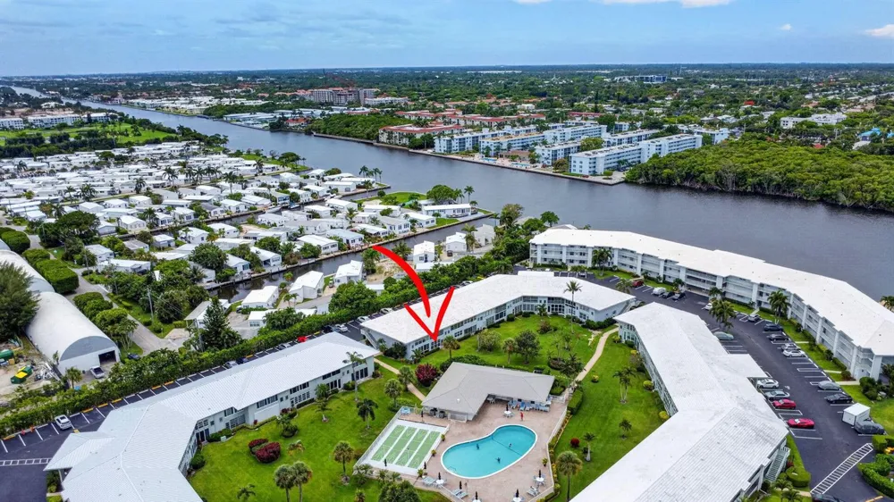 5520 Ocean Boulevard #110 Ocean Ridge, FL 33435