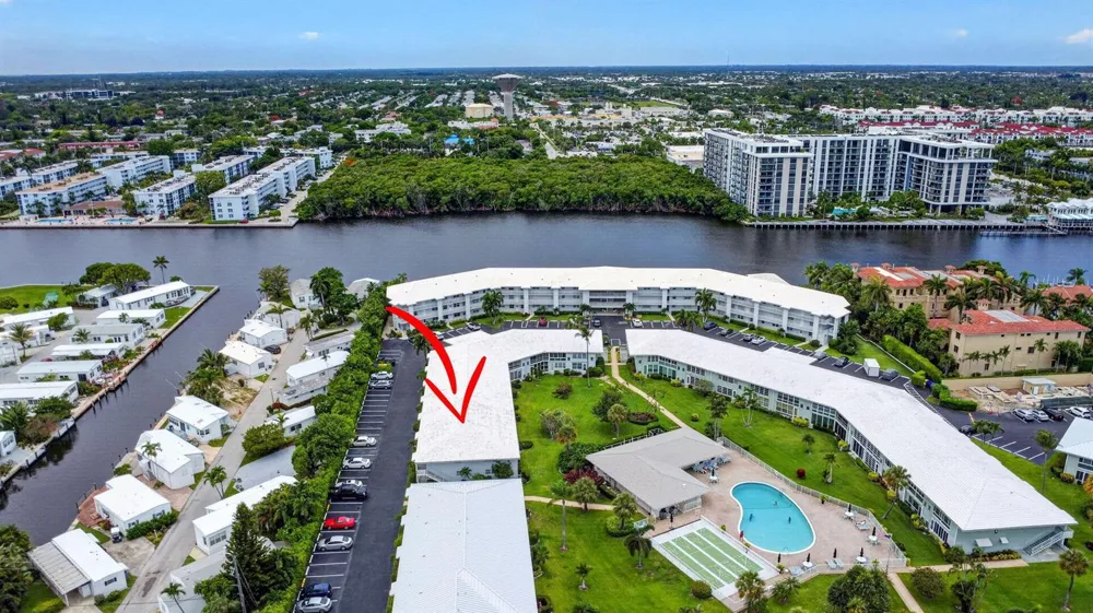 5520 Ocean Boulevard #110 Ocean Ridge, FL 33435