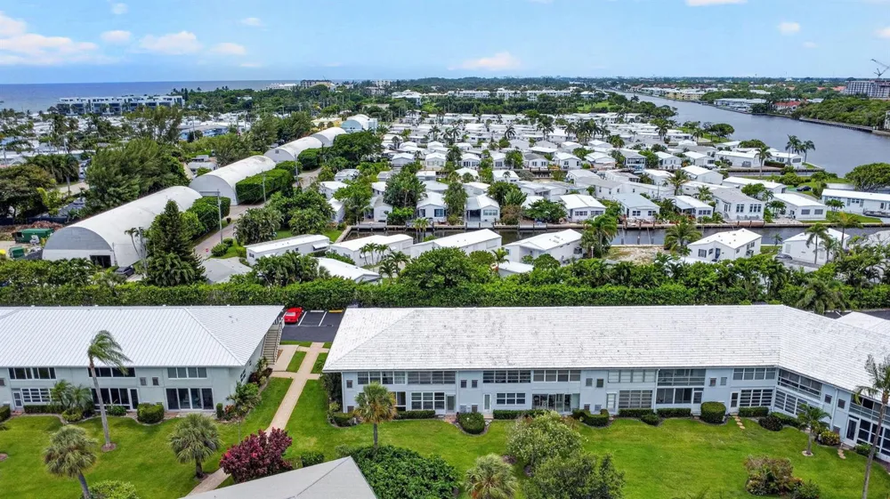 5520 Ocean Boulevard #110 Ocean Ridge, FL 33435