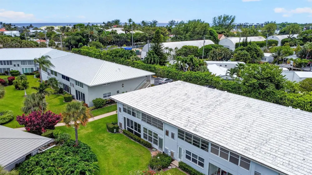 5520 Ocean Boulevard #110 Ocean Ridge, FL 33435