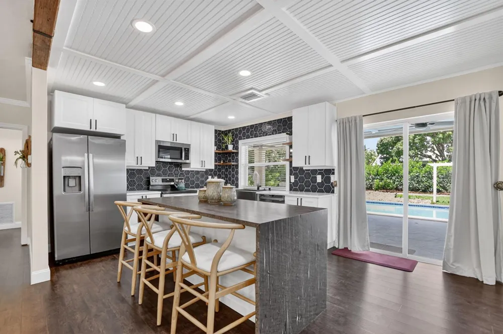 1207 SW 12th Avenue Boca Raton, FL 33486