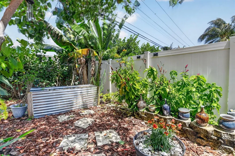 1207 SW 12th Avenue Boca Raton, FL 33486