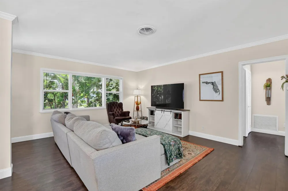 1207 SW 12th Avenue Boca Raton, FL 33486