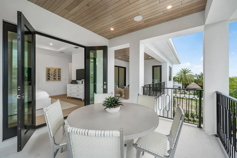 908 Atlantic Drive Lantana, FL 33462