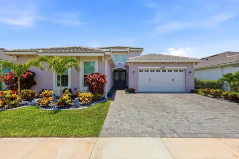 15264 Wildwood Circle