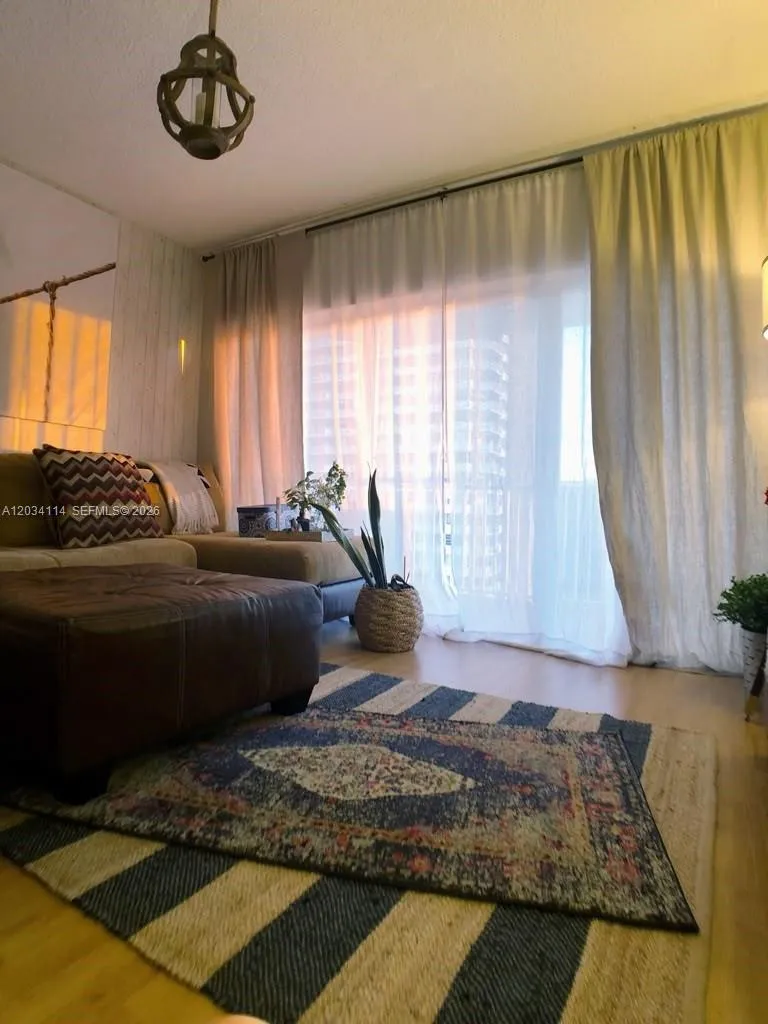 1965 S Ocean Dr #11K Hallandale Beach, FL 33009