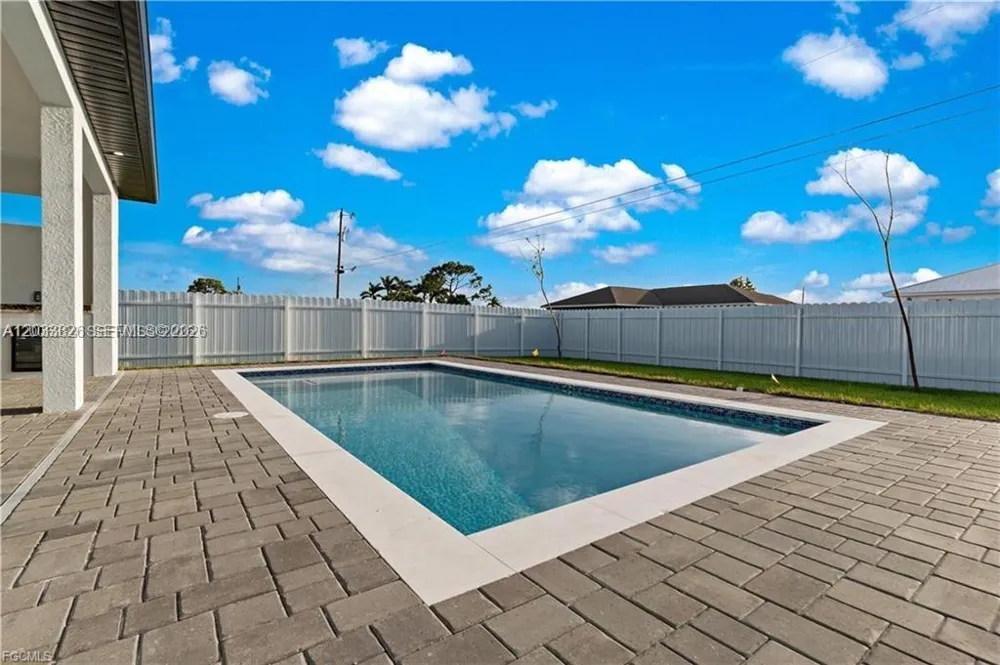 628 CHIQUITA BLVD N Cape Coral, FL 33993