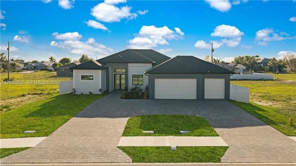 628 CHIQUITA BLVD N Cape Coral, FL 33993