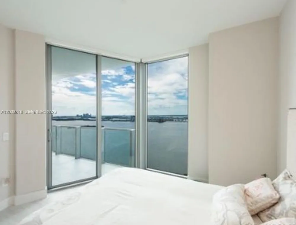 2900 NE 7th Ave #2908 Miami, FL 33137