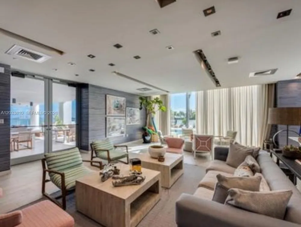 2900 NE 7th Ave #2908 Miami, FL 33137