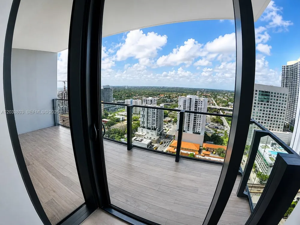 88 SW 7th St #2206 Miami, FL 33130