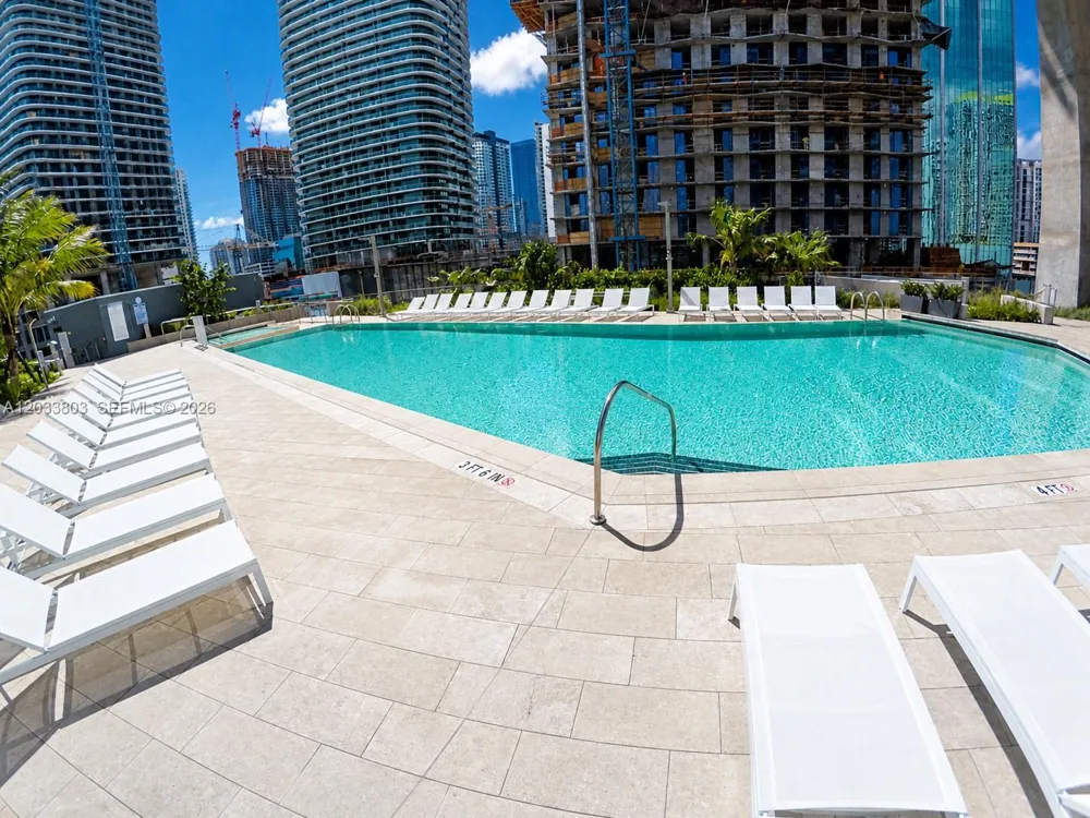 88 SW 7th St #2206 Miami, FL 33130