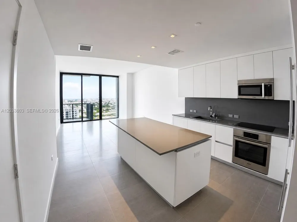 88 SW 7th St #2206 Miami, FL 33130