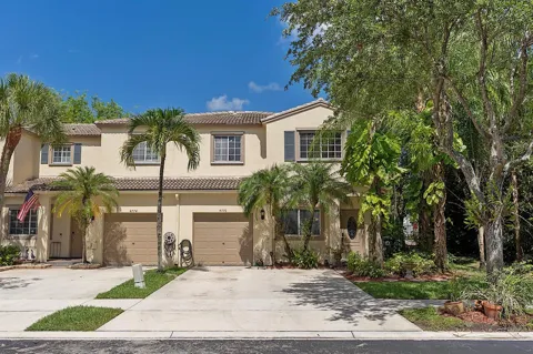4776 Lago Vista Drive