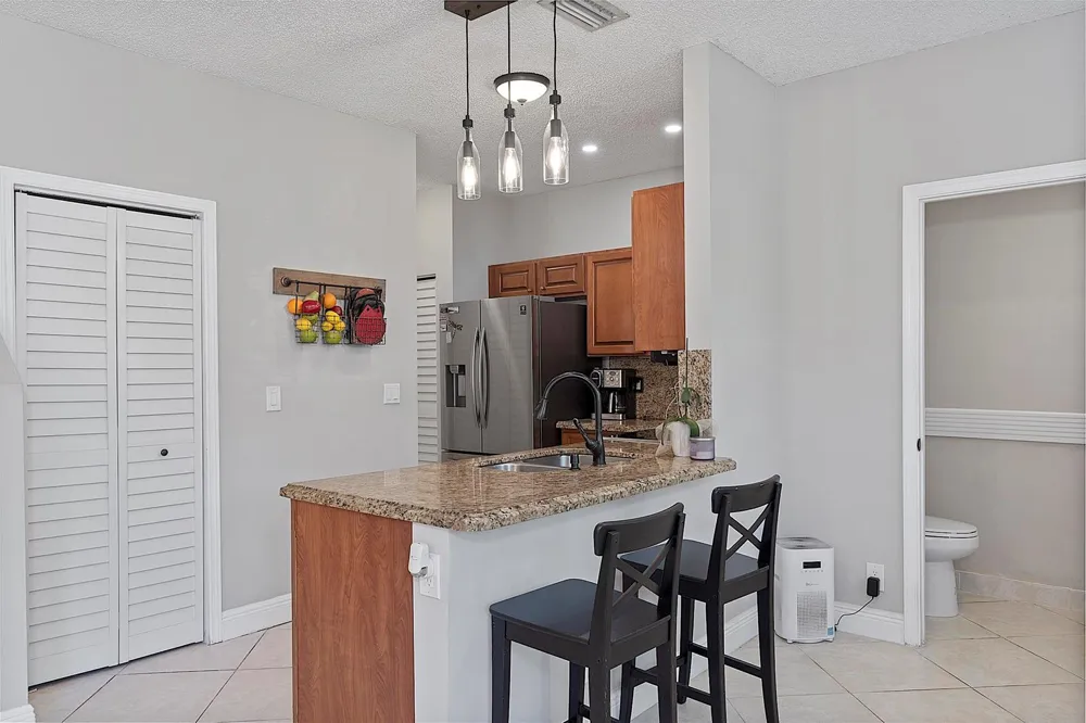 4776 Lago Vista Drive Coconut Creek, FL 33073