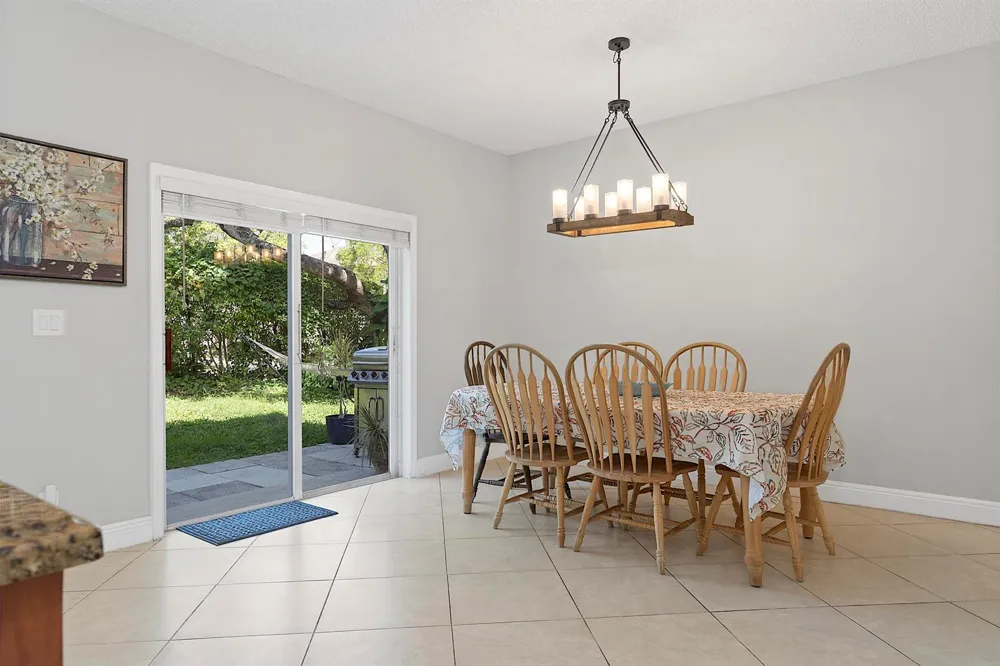 4776 Lago Vista Drive Coconut Creek, FL 33073