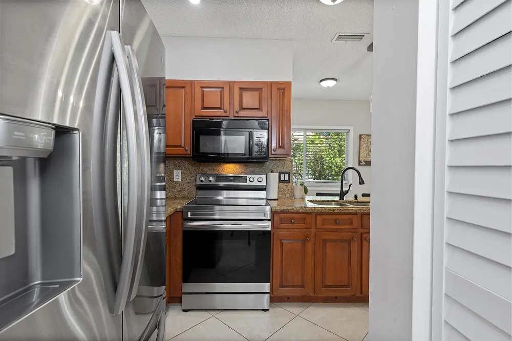 4776 Lago Vista Drive Coconut Creek, FL 33073