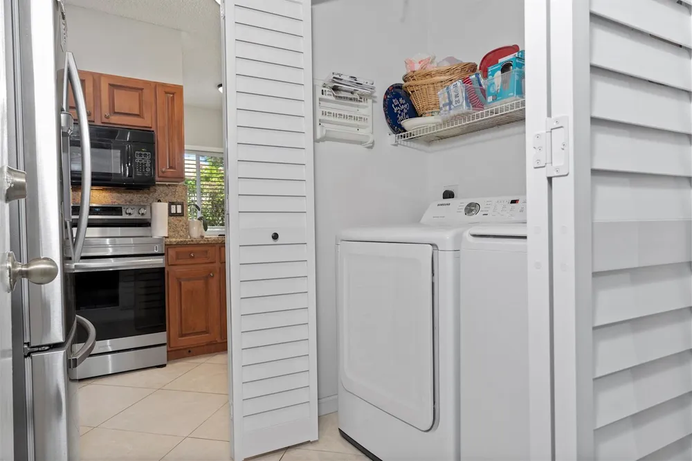 4776 Lago Vista Drive Coconut Creek, FL 33073