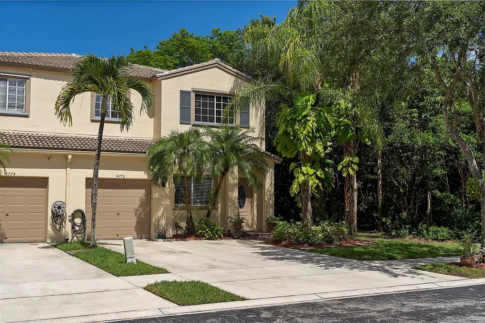 4776 Lago Vista Drive Coconut Creek, FL 33073