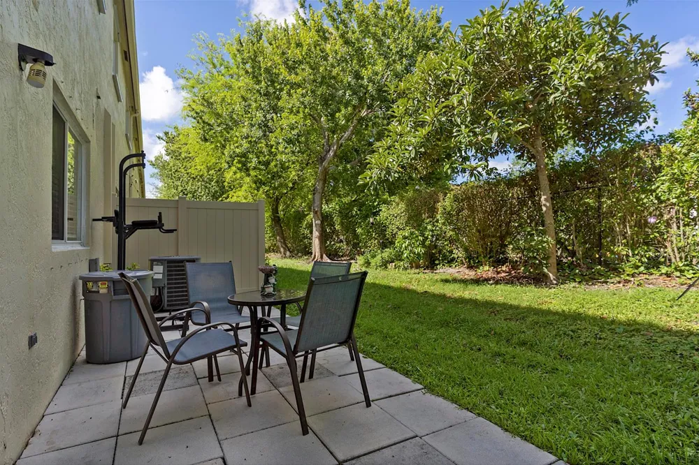 4776 Lago Vista Drive Coconut Creek, FL 33073