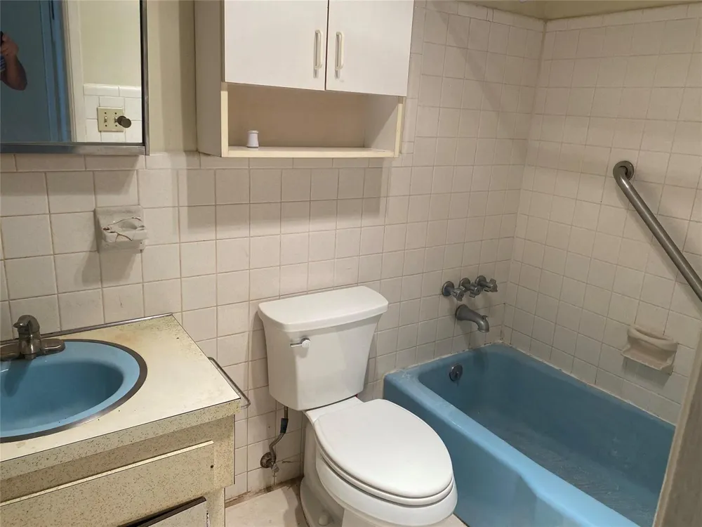 1812 E Oakland Park Boulevard #19 Oakland Park, FL 33306
