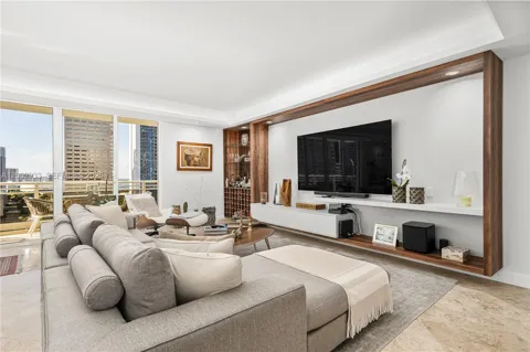 901 BRICKELL KEY BL #2206